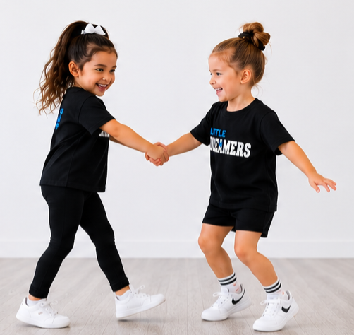 Little Dreamers dancing with props