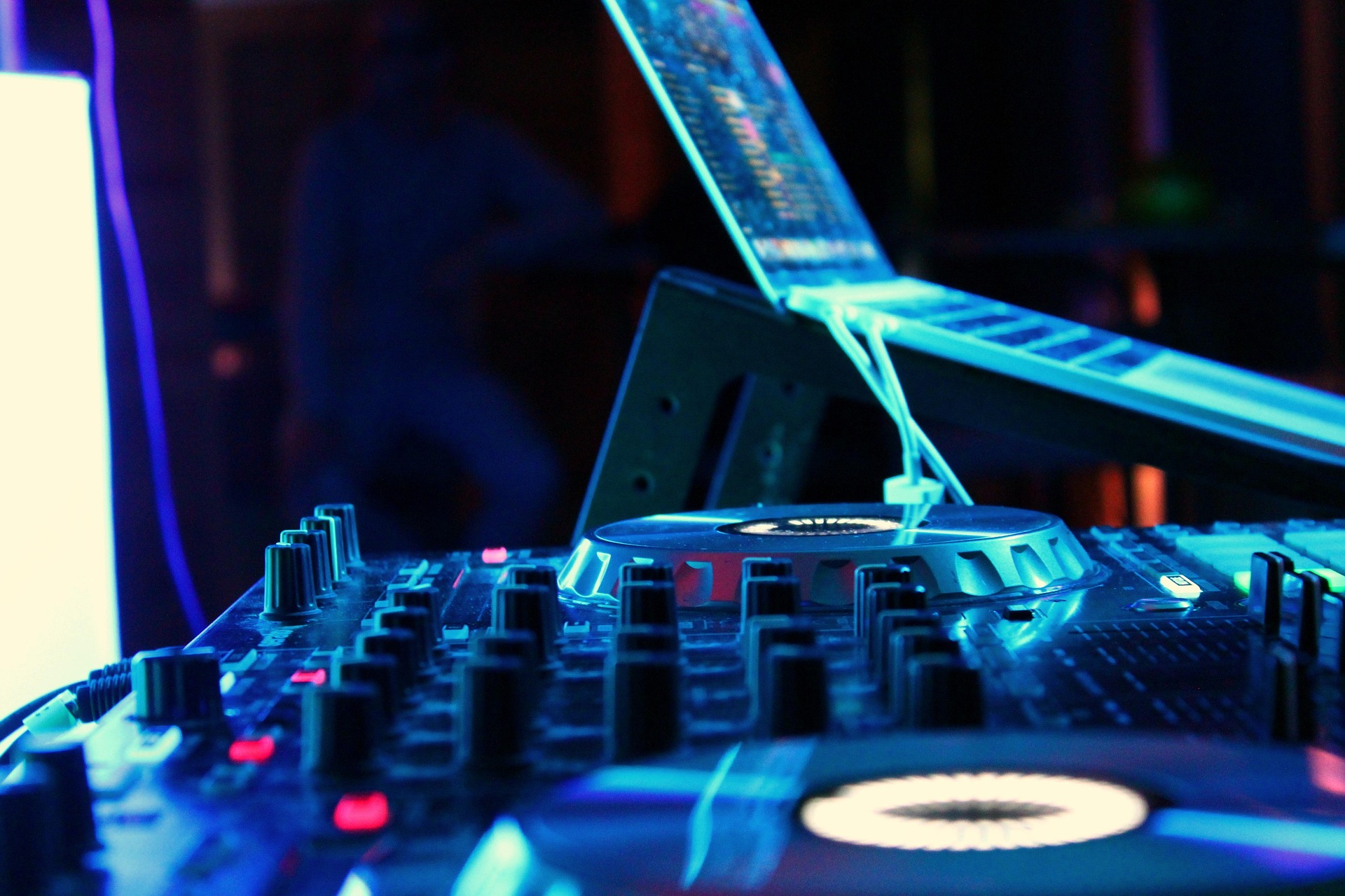 wedding dj 1