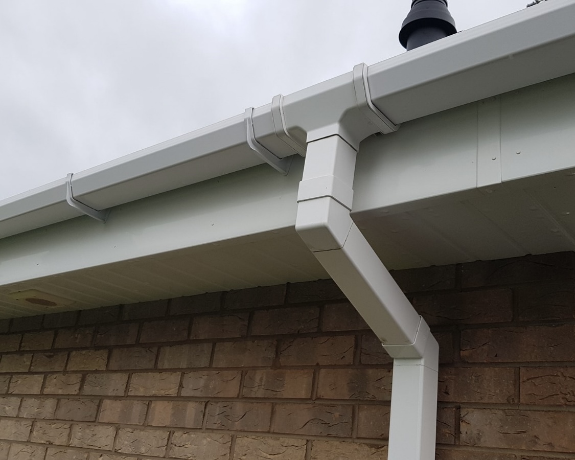 soffit fascia cleaner leicestershire