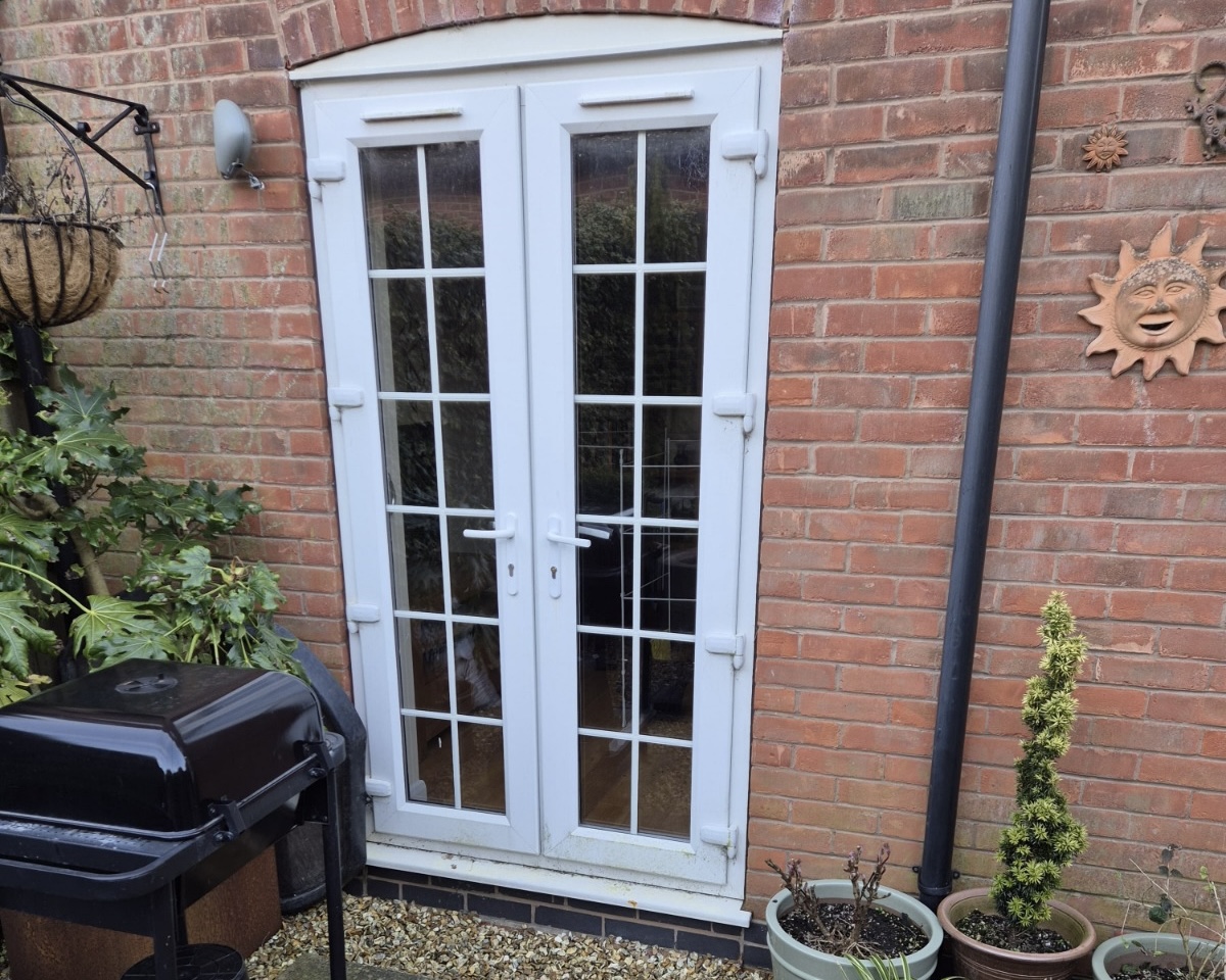 window cleaner leicestershire