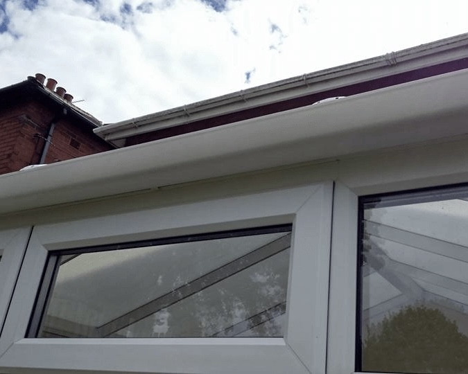 conservatory cleaner leicestershire