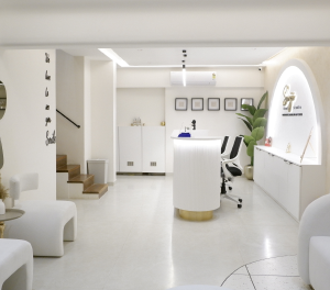 Saoji Dental Studio reception, Juhu