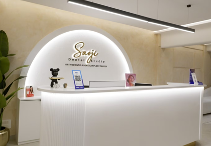 Saoji Dental Studio, Juhu