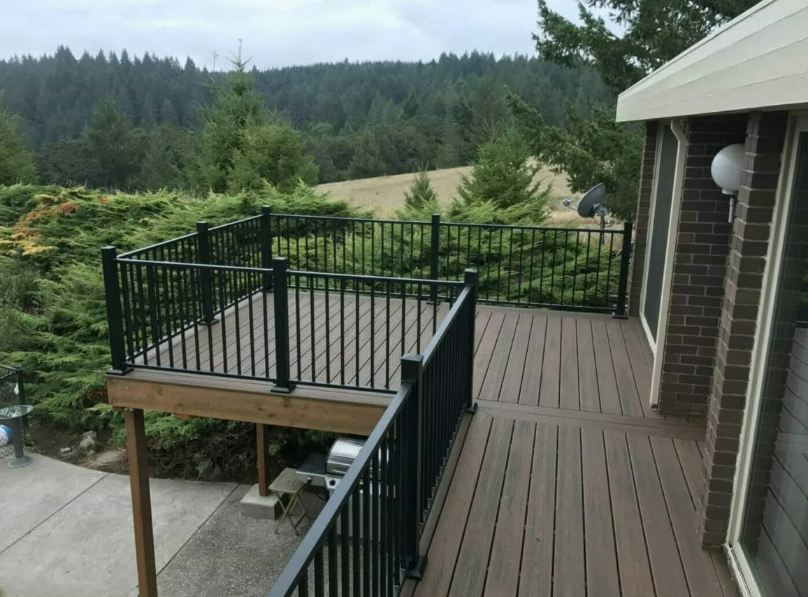 how much does a deck cost