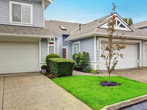 {{ custom_values.service_2 }} in {{custom_values.area_2})