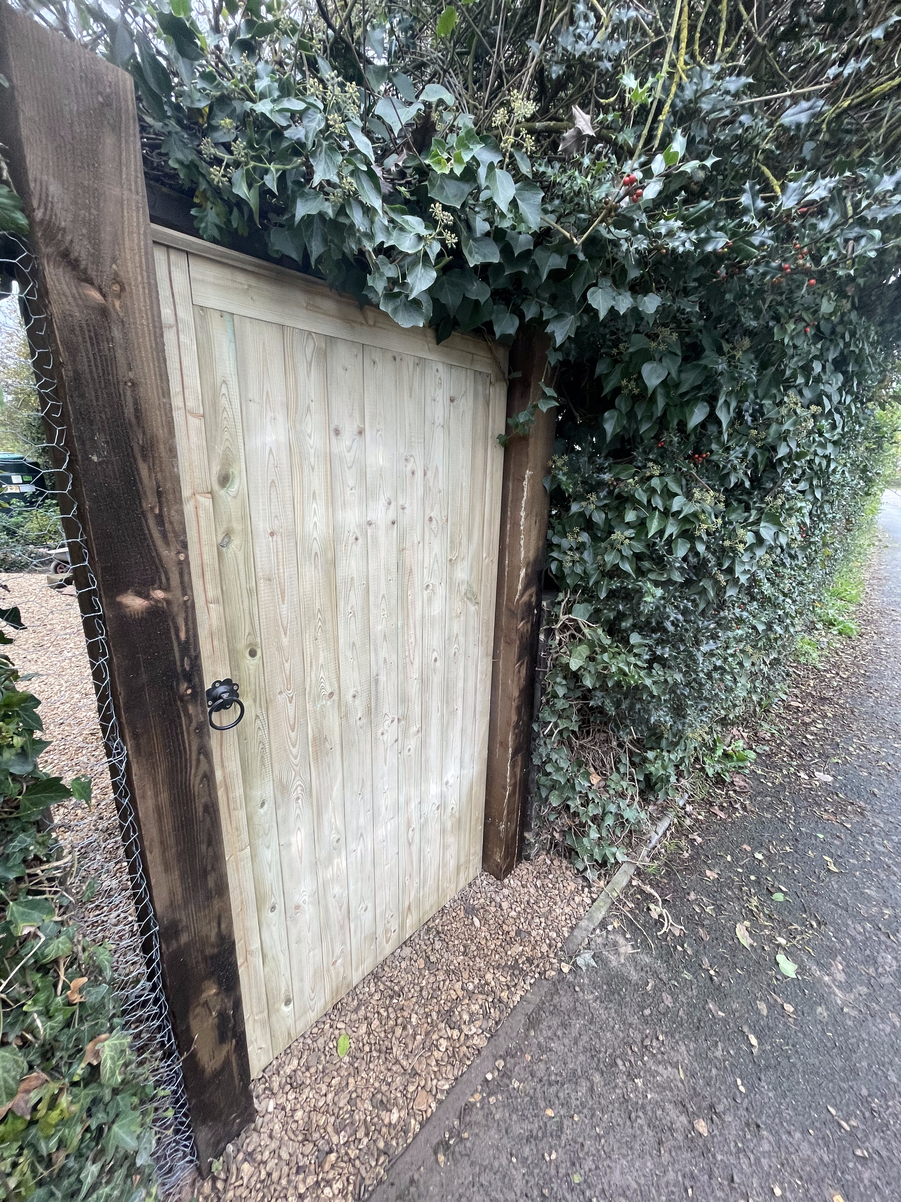 Timber garden gate by Bowles Carpentry