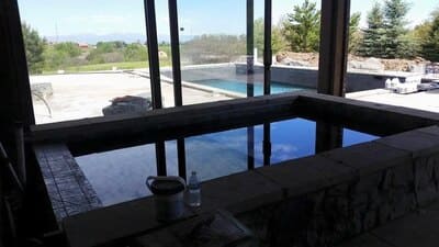 {{ custom_values.service_1 }} in {{custom_values.area_1})