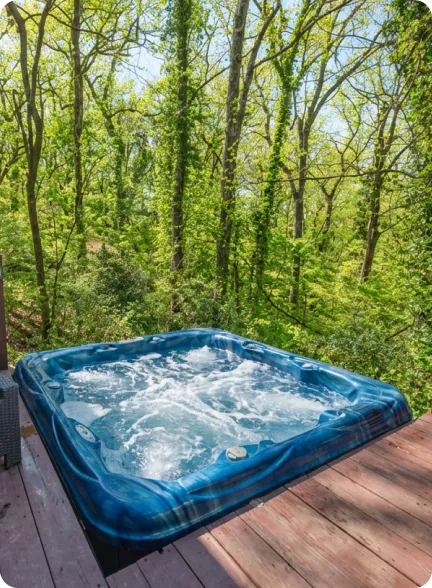 Private Hot Tub and Treehouse Sauna