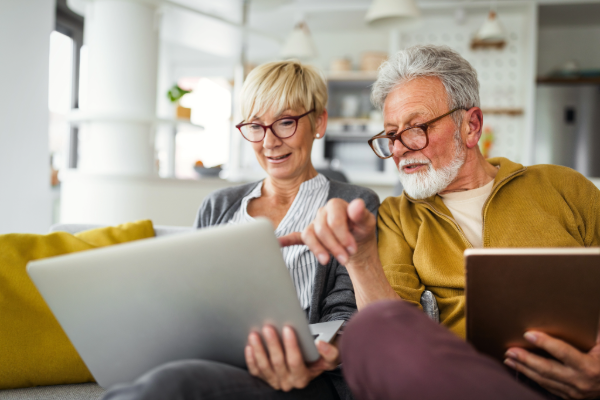 A Helpful Guide to Downsizing and Moving to Senior Living