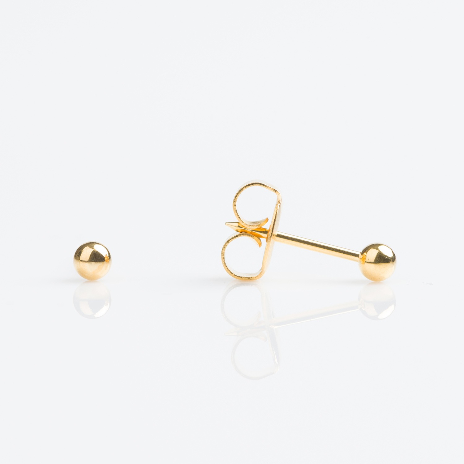 Classic ball stud earrings