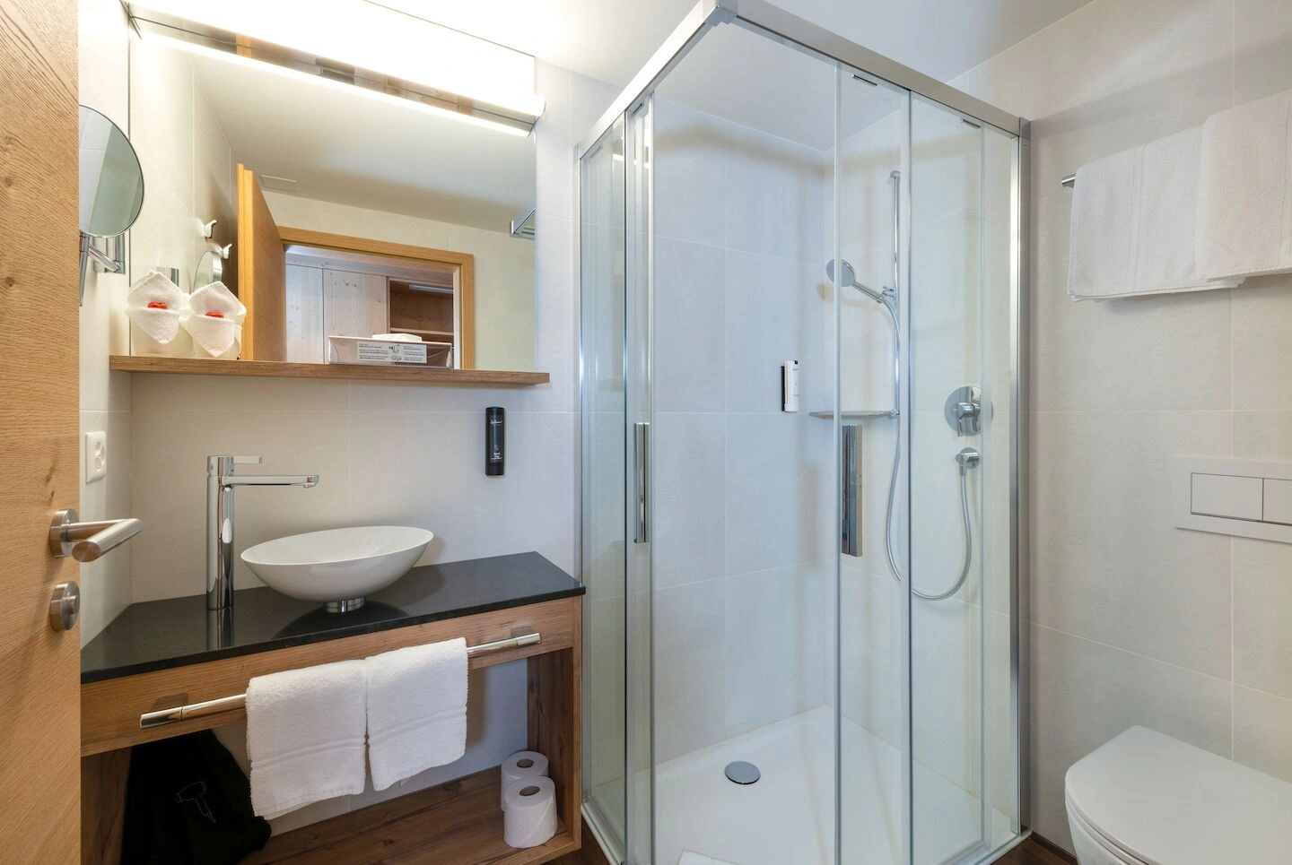 Economy Doppelzimmer – Badezimmer