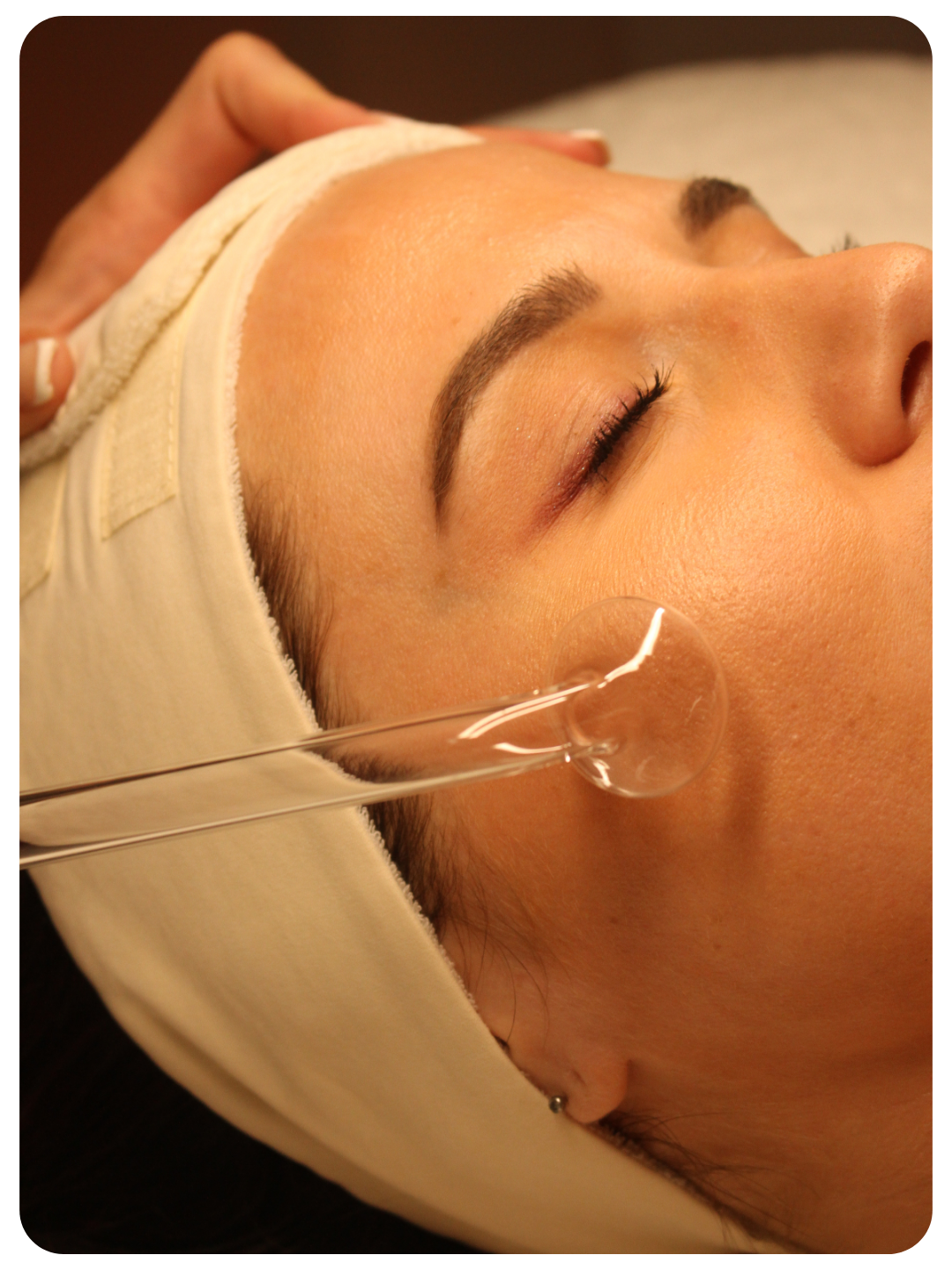 <h3>Acne Facial</h3>