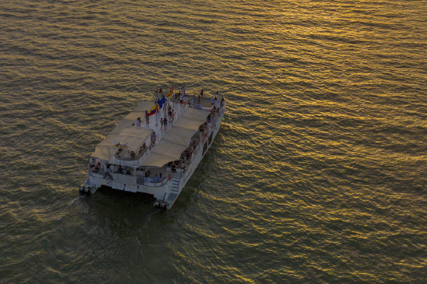 Mejor hora para navegar en catamarán en Cartagena