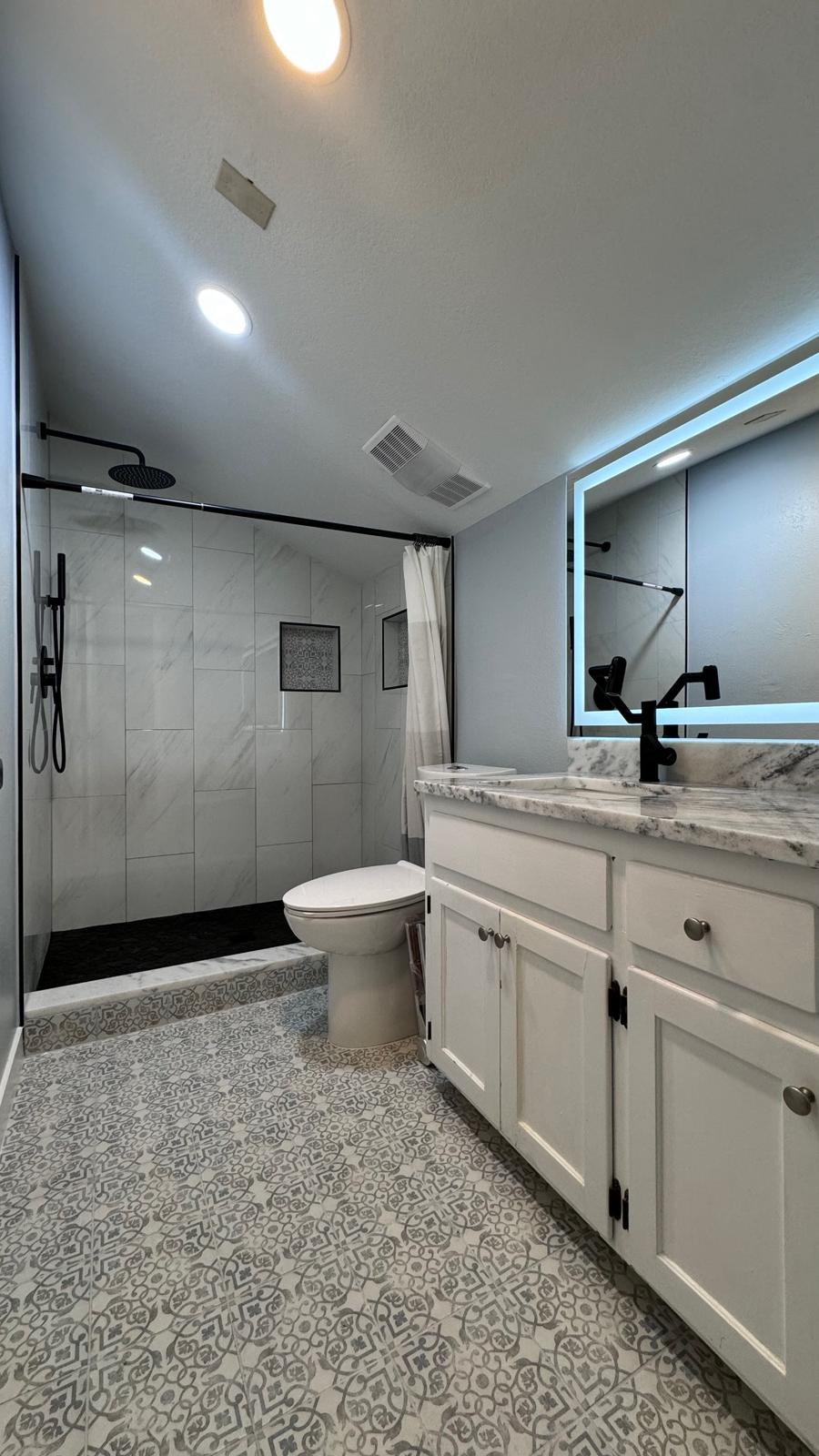 Black & White Bathroom Remodel Gallery 1