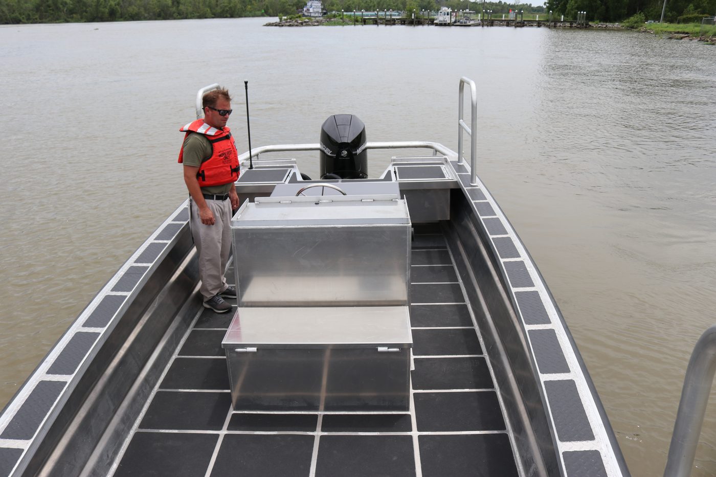 Welded aluminum deck and interior of a Hanko boat