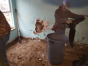 {{ custom_values.service_4 }} in {{custom_values.area_3})