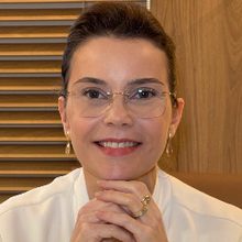 Dra. Vanessa Mombach