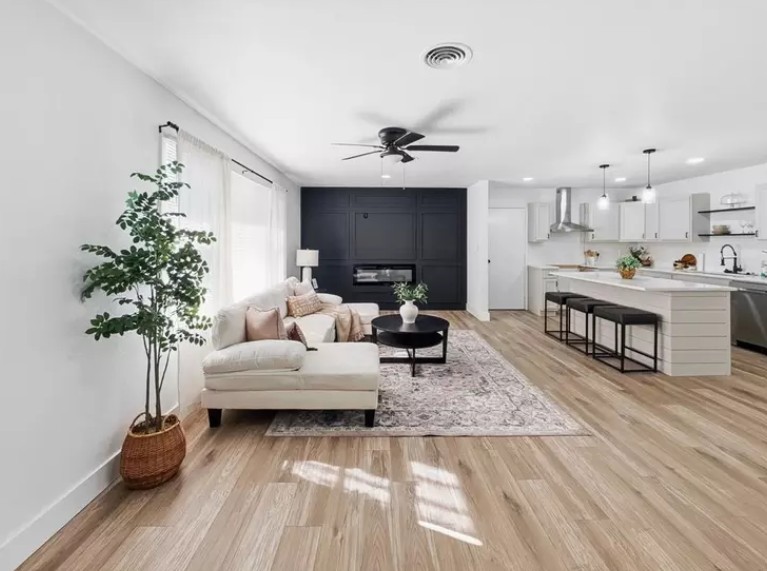 Tactical home inspection of a DFW property foundation and roof