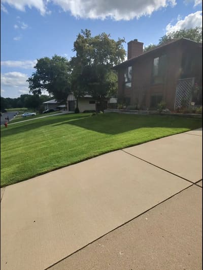 {{ custom_values.service_1 }} in {{custom_values.area_3})