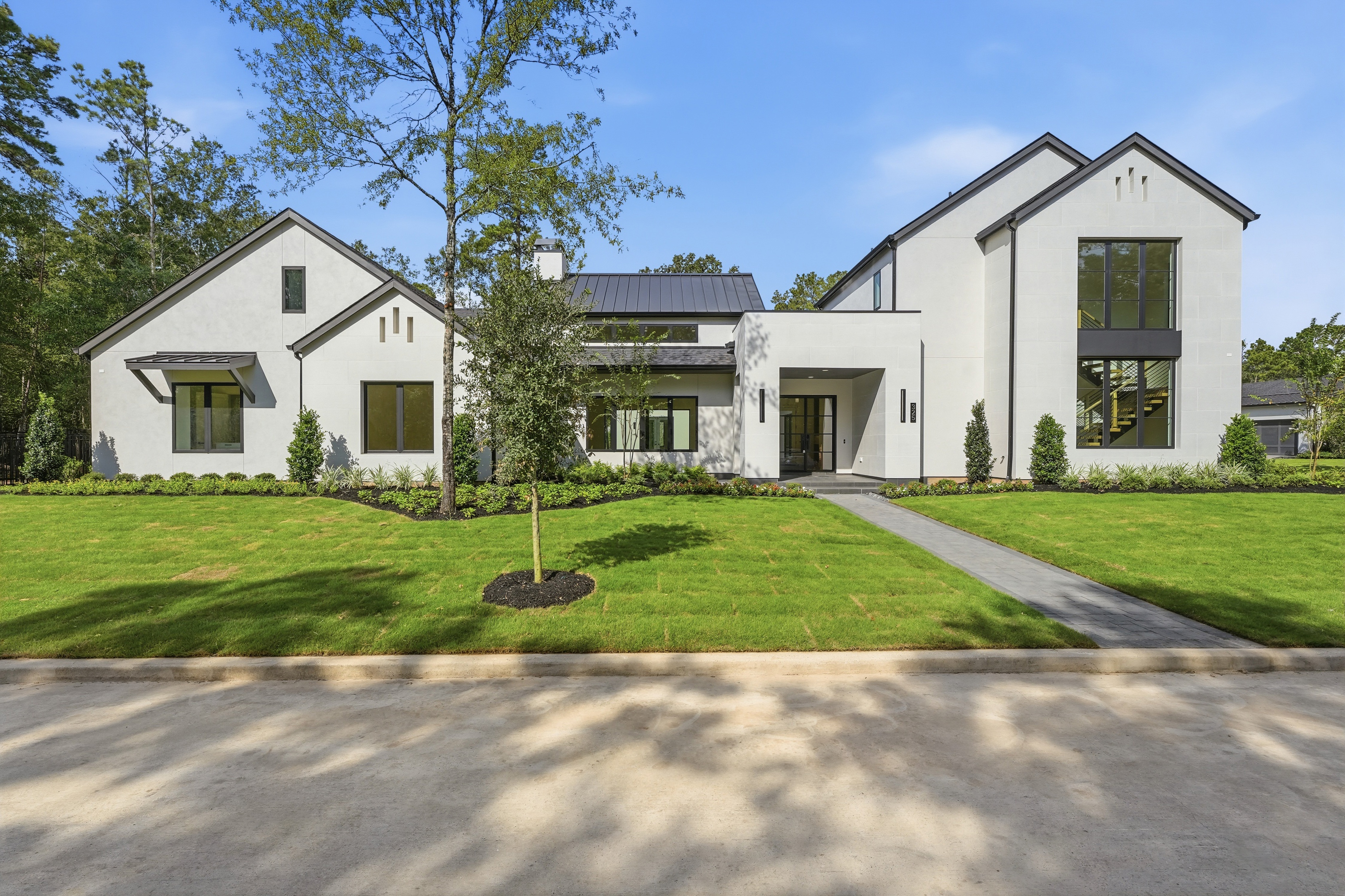 Daytime front exterior of a Houston home