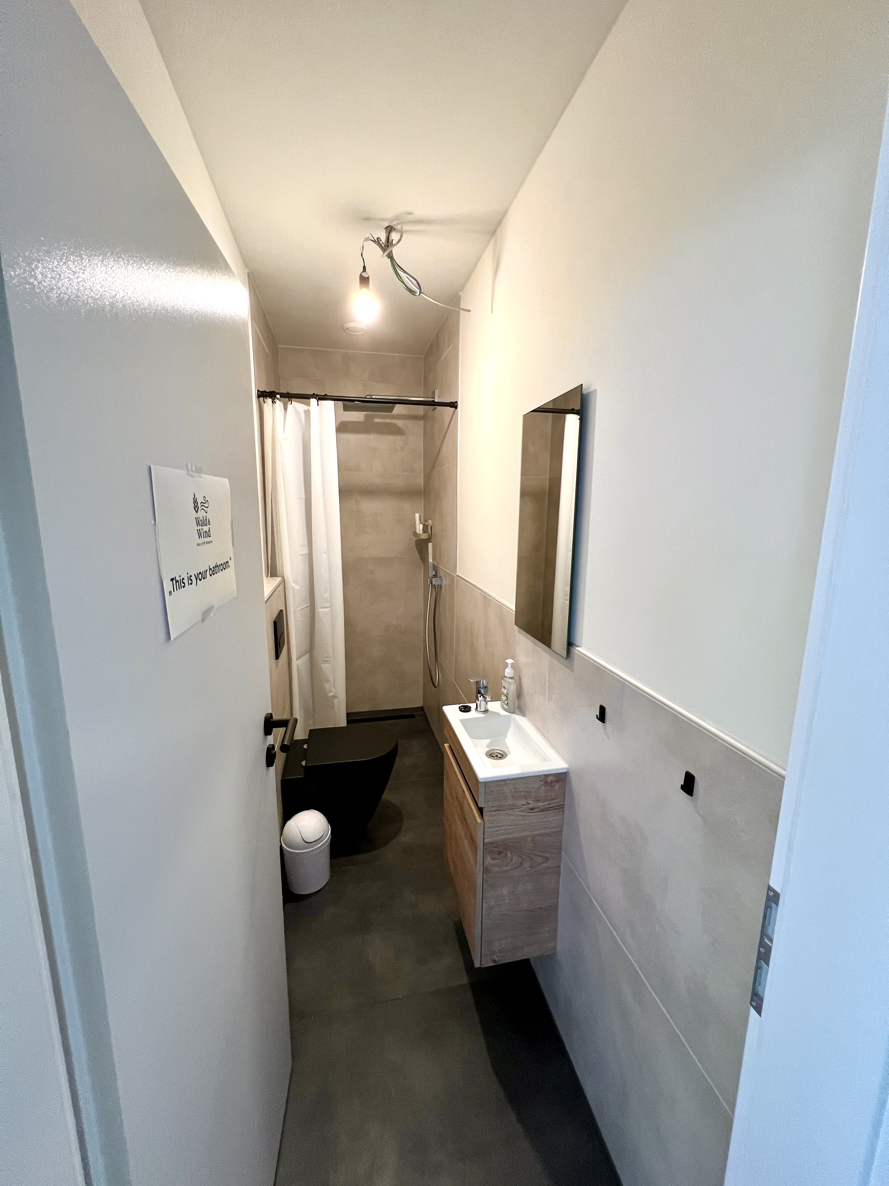 Badezimmer mit Dusche