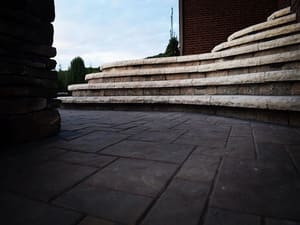 {{ custom_values.service_1 }} in {{custom_values.area_5})