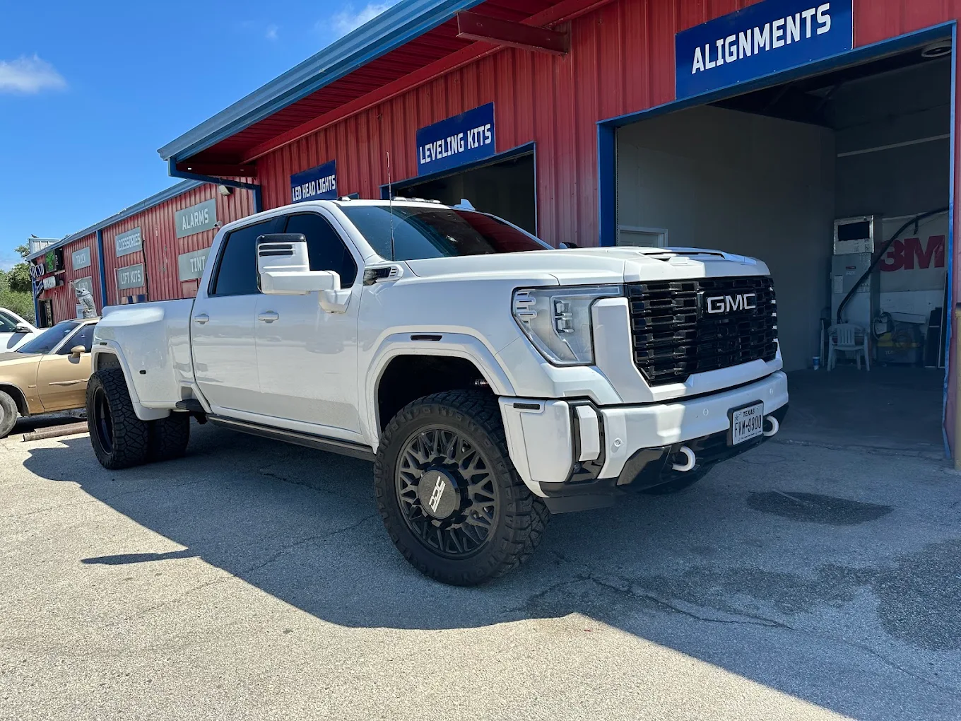 Automotive window tint in San Antonio