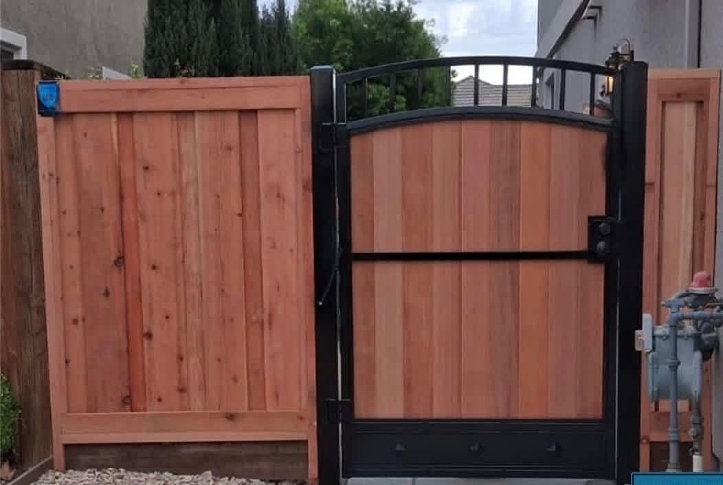 Redwood gate installation by Hermanos Fence in the Bay Area
