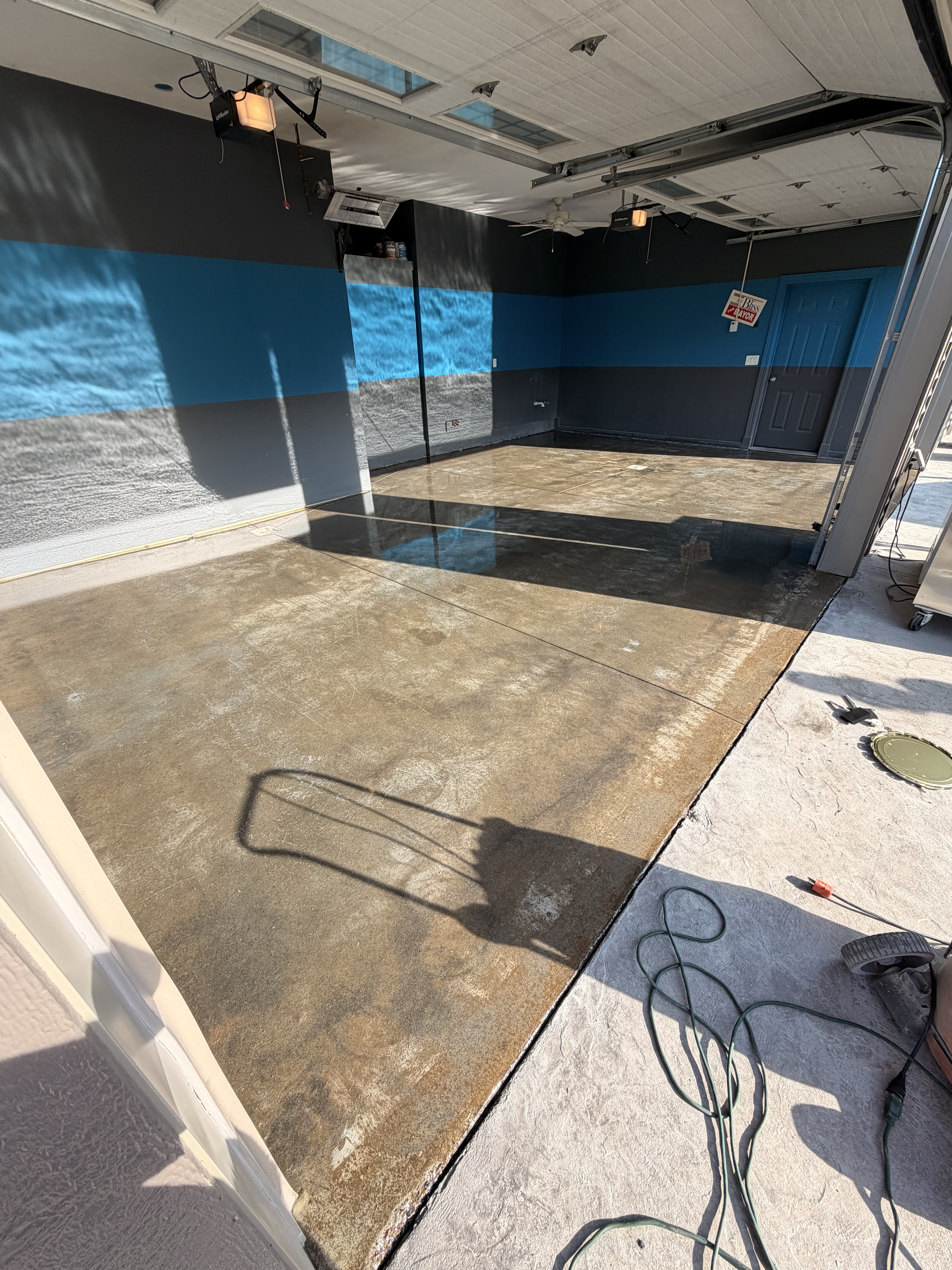 Solid-Color Epoxy installed by Southern Shield Epoxy in South Carolina