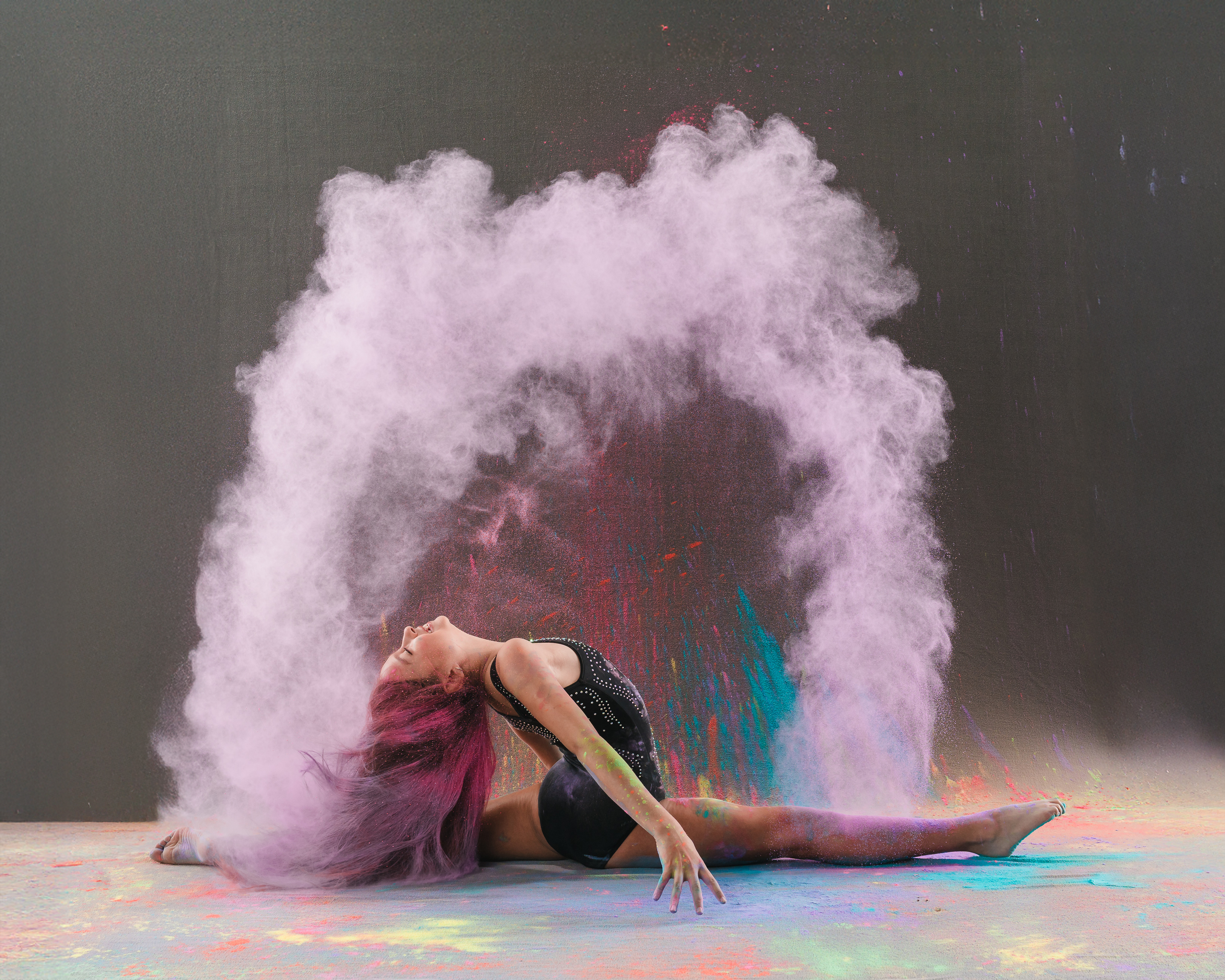 Gymnast chalk action