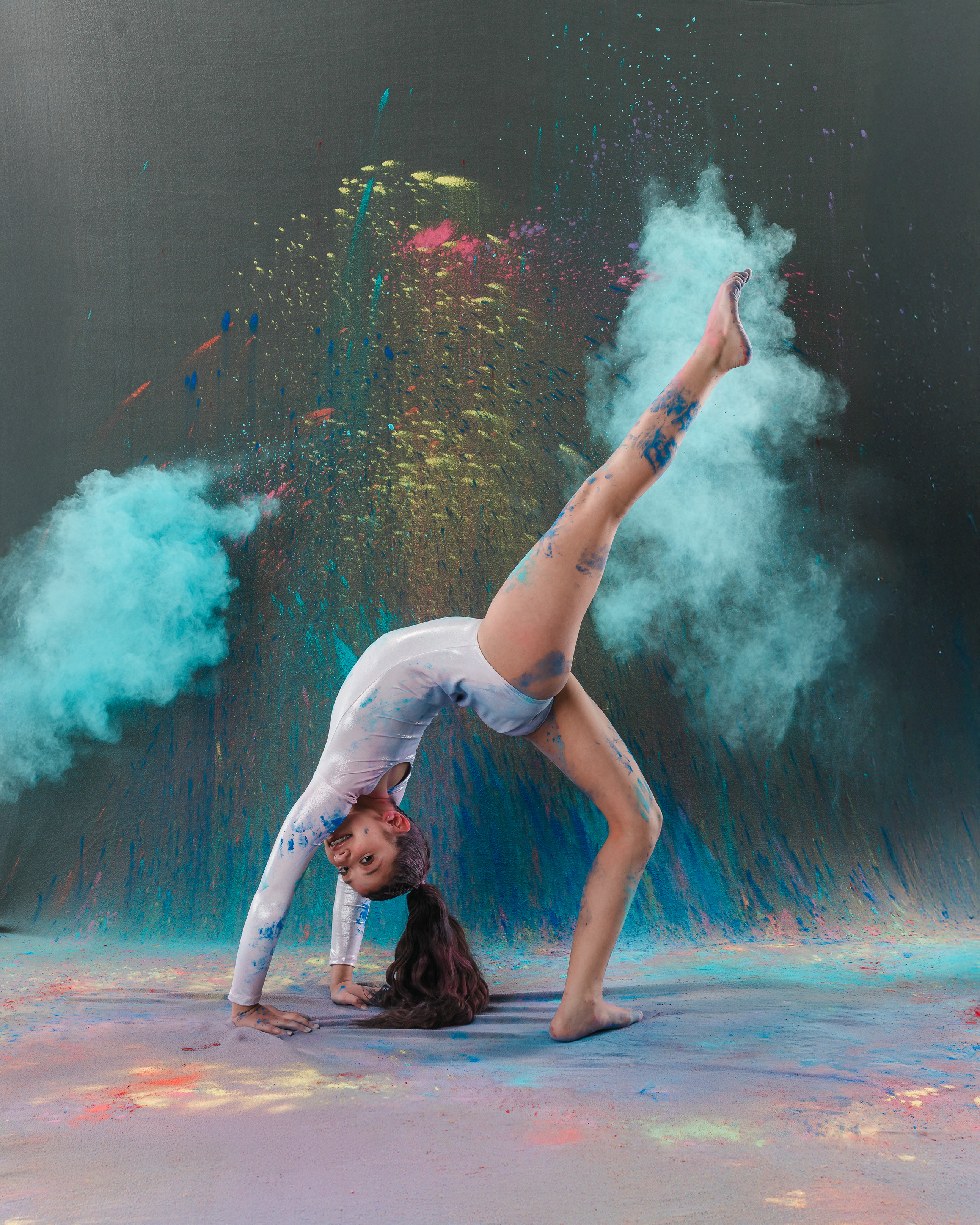 Gymnast colored chalk session