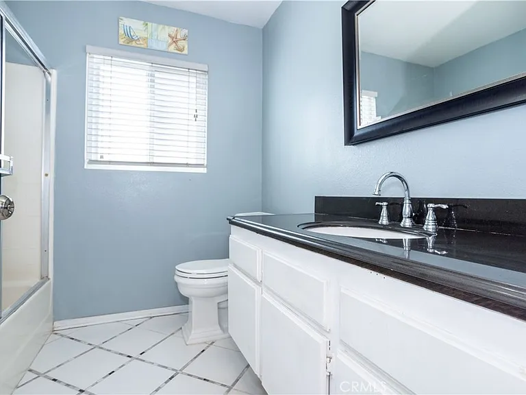 12335 Hilldale Ct Property Photo 3