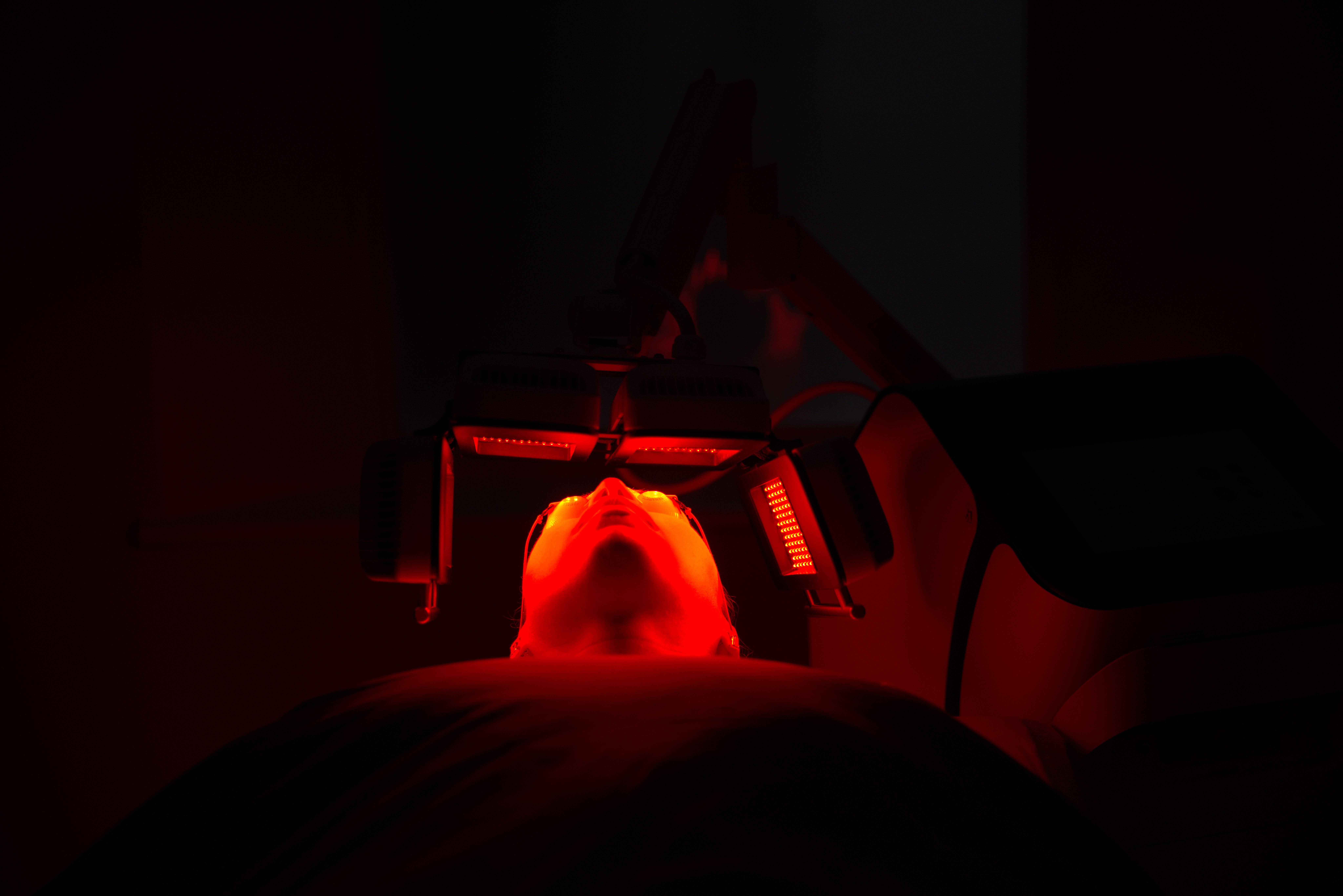 Red light facial treatment session