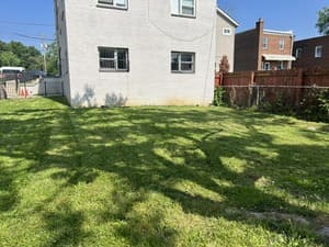 Lawn Maintenance in Stafford, Virginia