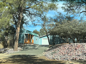 {{ custom_values.service_2 }} in {{custom_values.area_2})