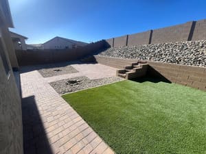 {{ custom_values.service_4 }} in {{custom_values.area_2})