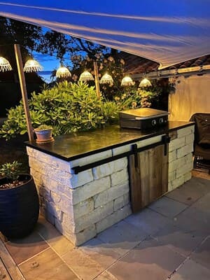 {{ custom_values.service_3 }} in {{custom_values.area_3})