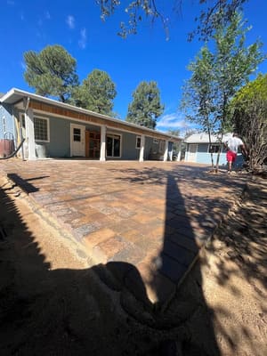 {{ custom_values.service_3 }} in {{custom_values.area_2})