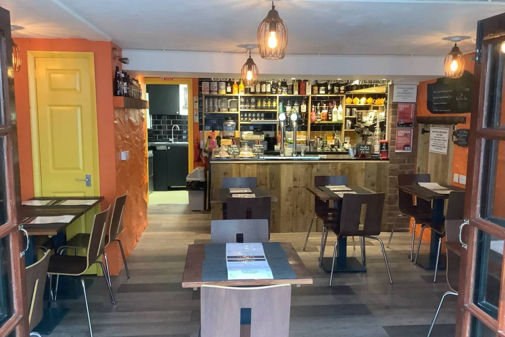 SAILS RESTAURANT LOOE in Looe