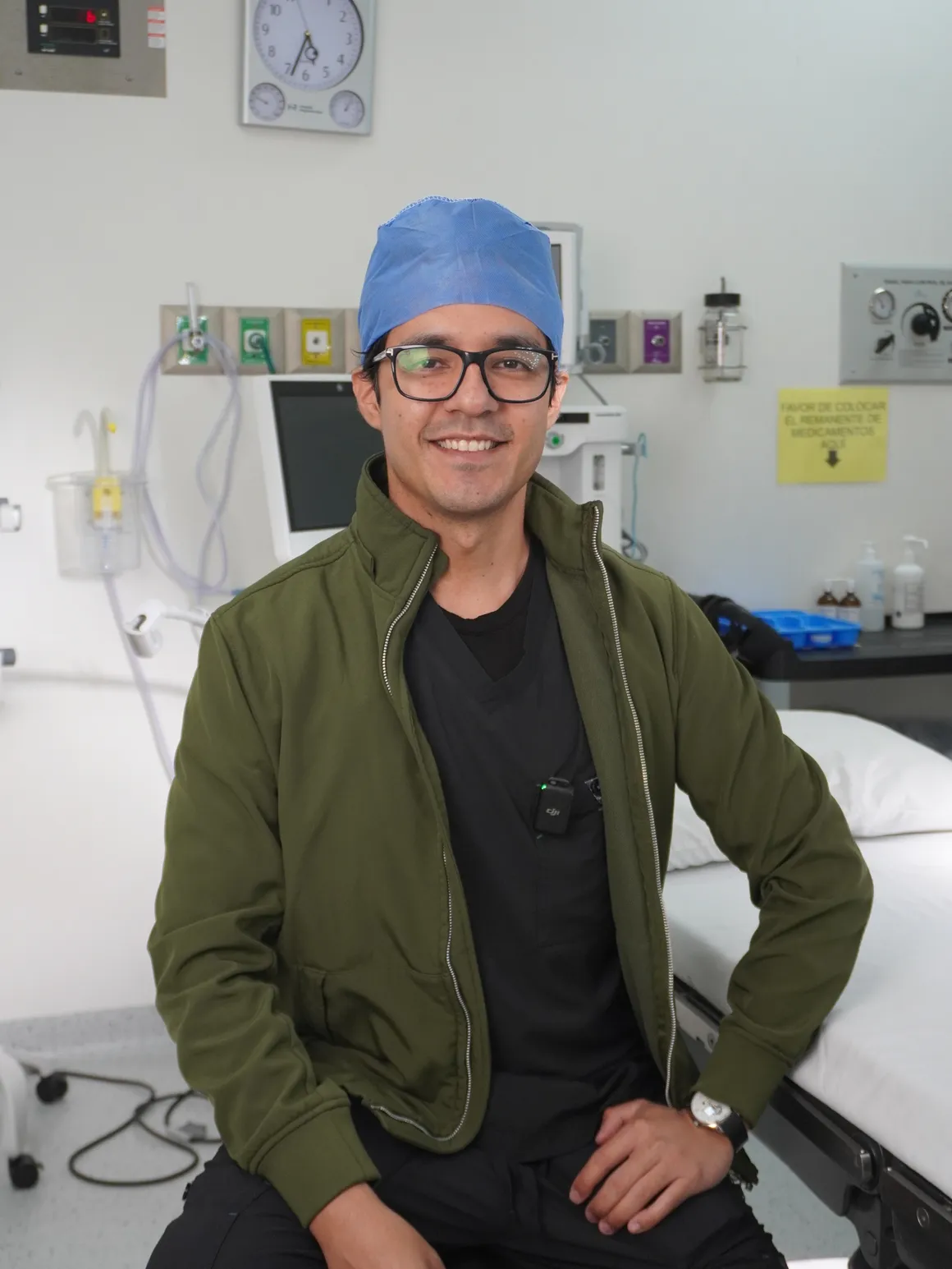 Dr. Emmanuel Melchor Valenzuela - Cirujano General Monterrey