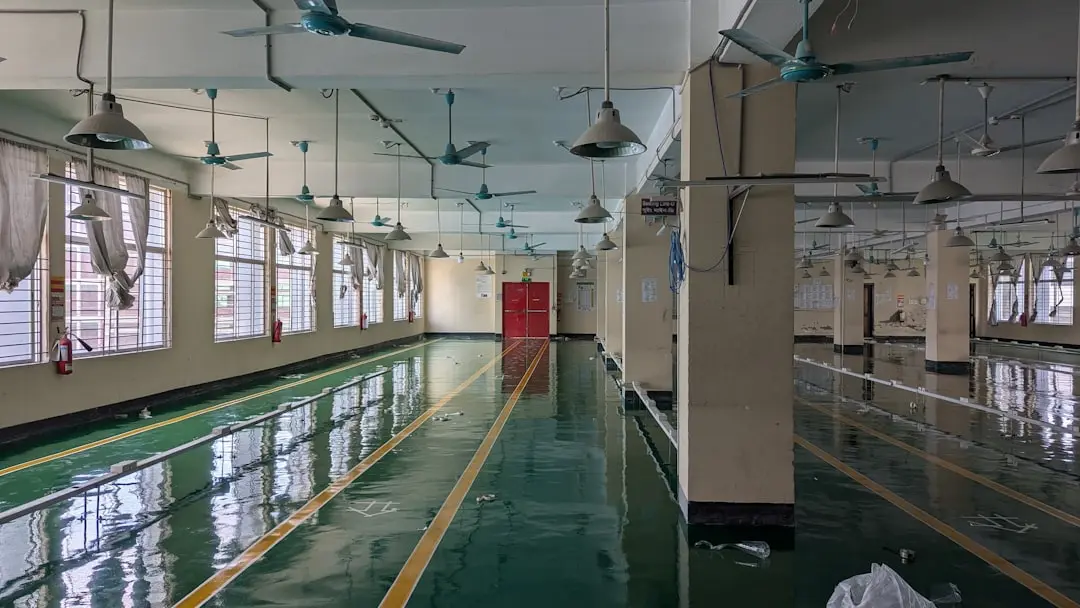 Seamless epoxy flooring installed by Elite Spray Foam to create an easy to clean and low maintenance surface