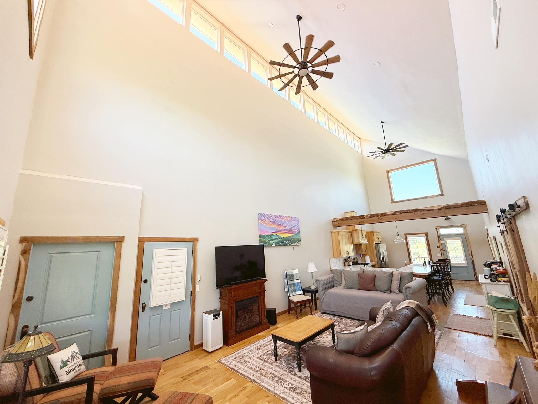 Interior view of The Guest House vacation rental at Pride's Mountain
