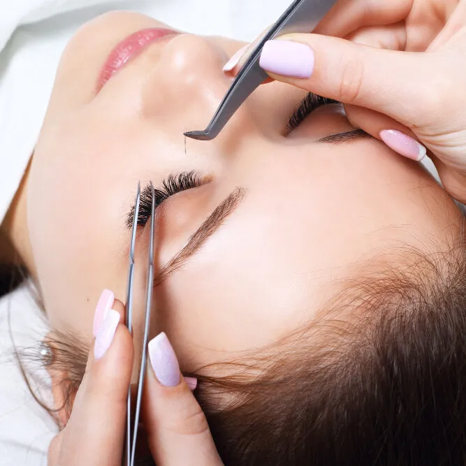Eyelash extensions at La Vela Nail Lounge in Clermont FL