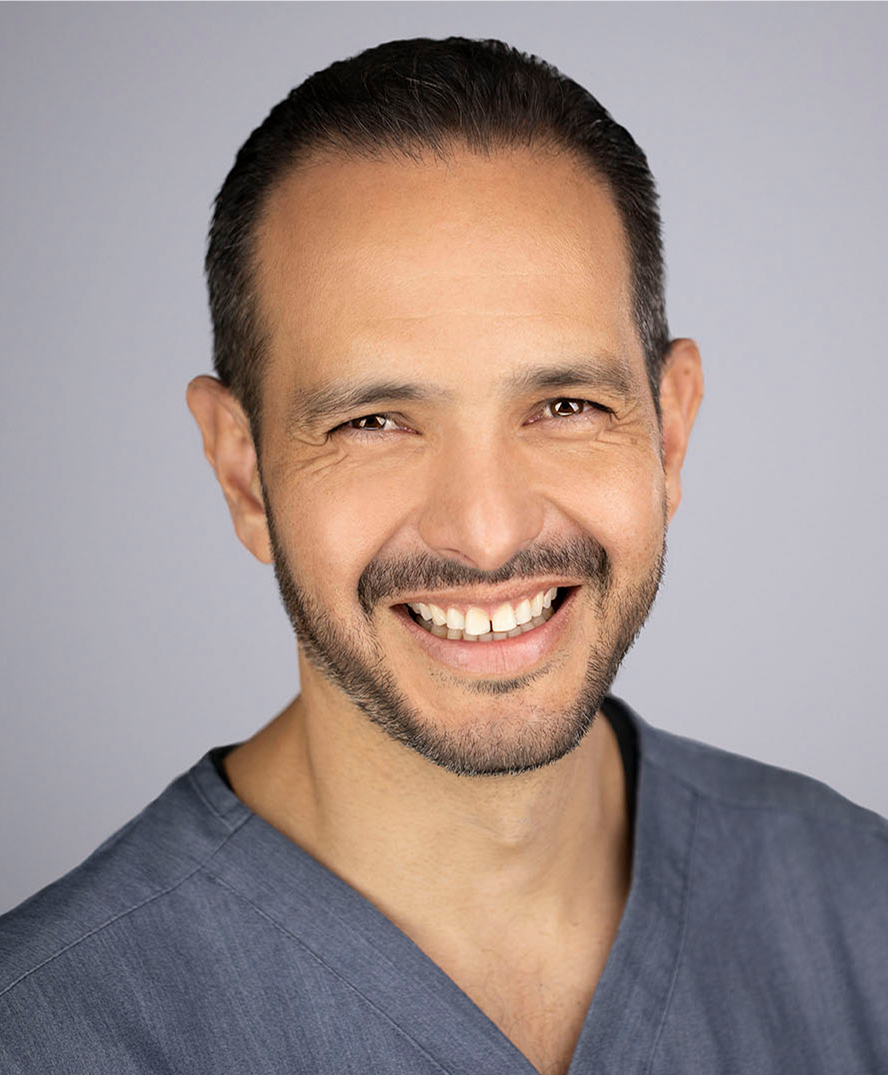 Dr. Miguel Estrella