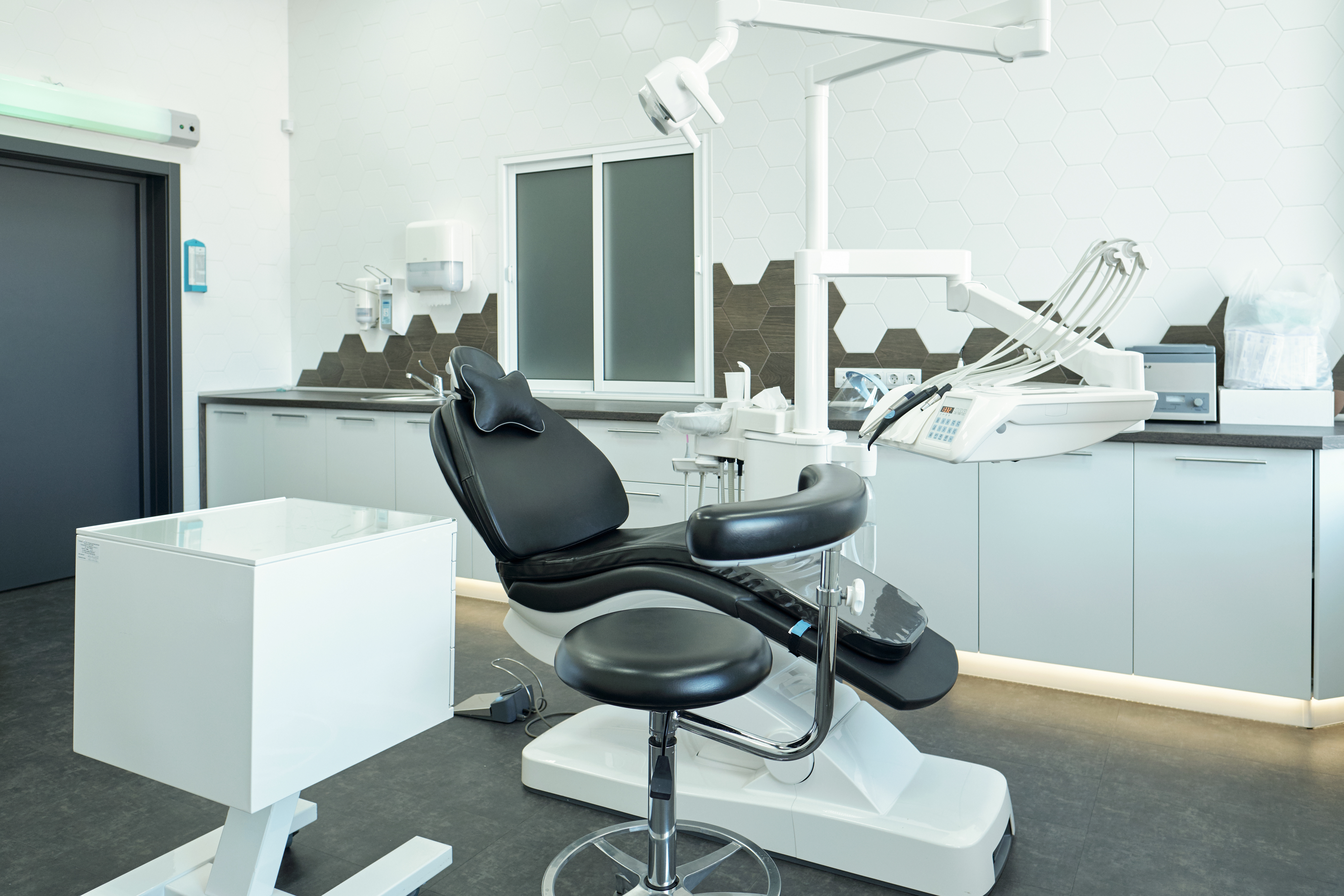 Lumière Dental Studio dental equipment
