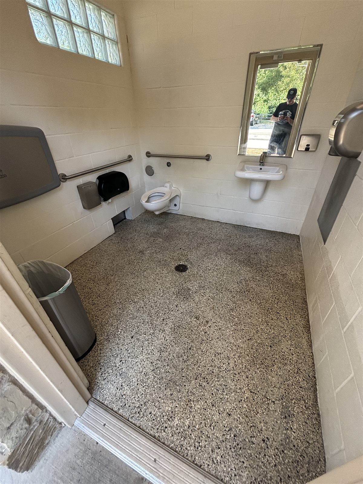 Flake epoxy floor in a second Mansfield park restroom building
