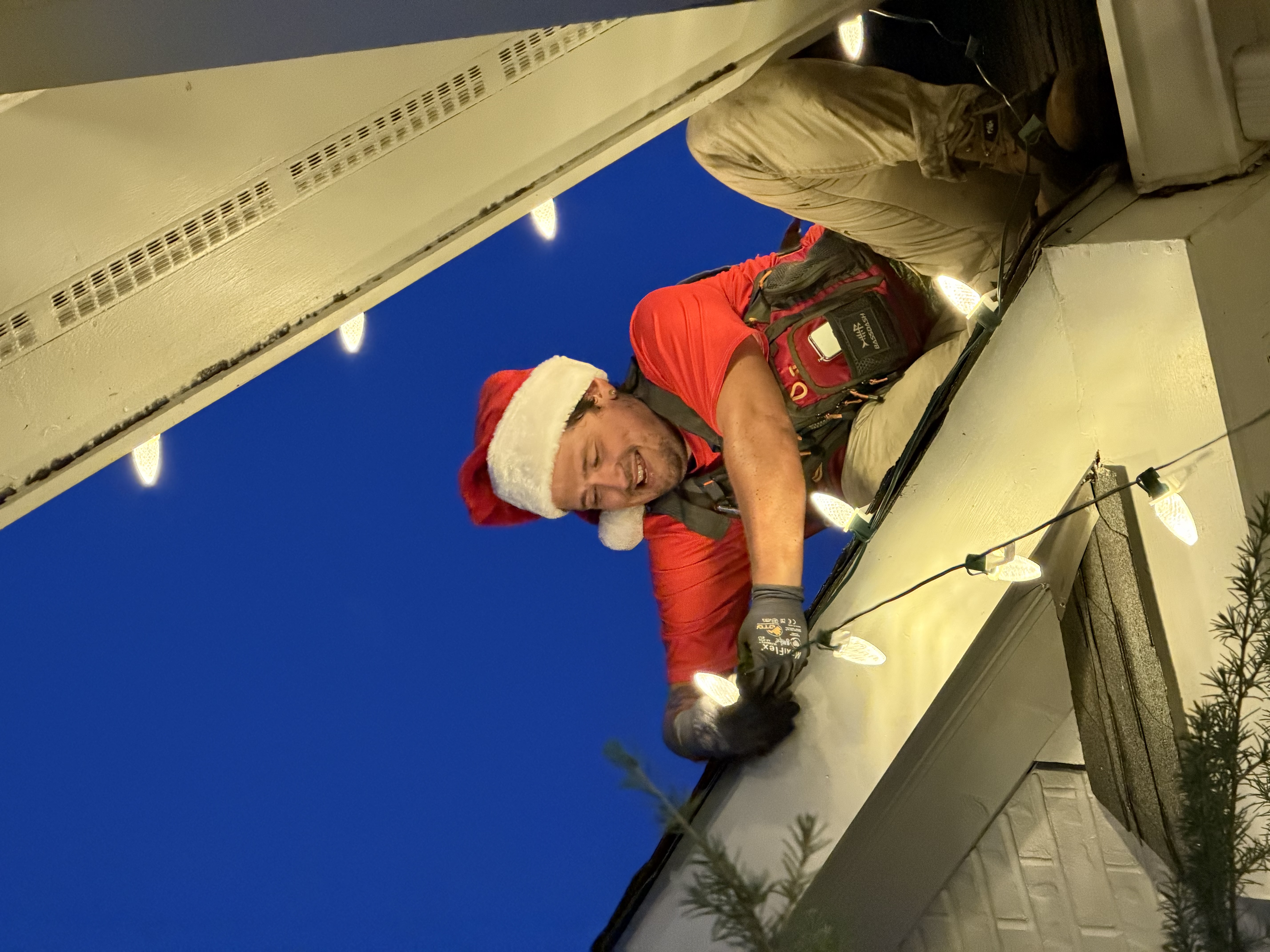 Professional holiday light installation service in the greater Athens area Professional holiday light installation service in the greater Athens area