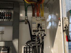 {{ custom_values.service_4 }} in {{custom_values.area_1})