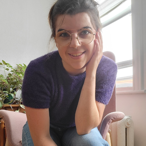 Catherine, alias La physio qui t'écoute, est ta guide en santé pelvienne!
Passionnées de vulgarisation et convaincue que toutes les femmes méritent une santé pelvienne & sexuelle épanouie, Catherine te partage chaque mois des trucs et conseils pour prendre soin de ton corps et de ta santé.