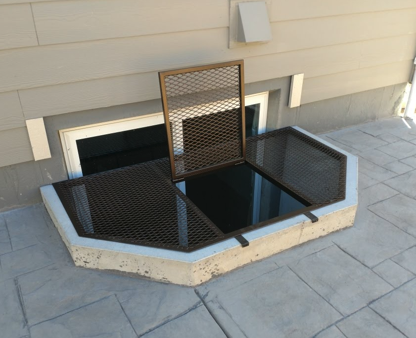 Custom window well cover and grate